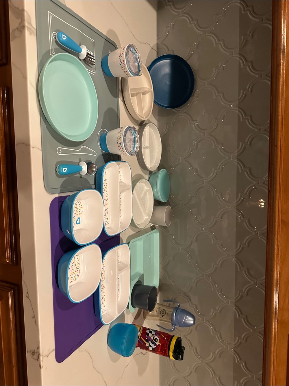 Munchkin Blue Teal White Dinnerware Set